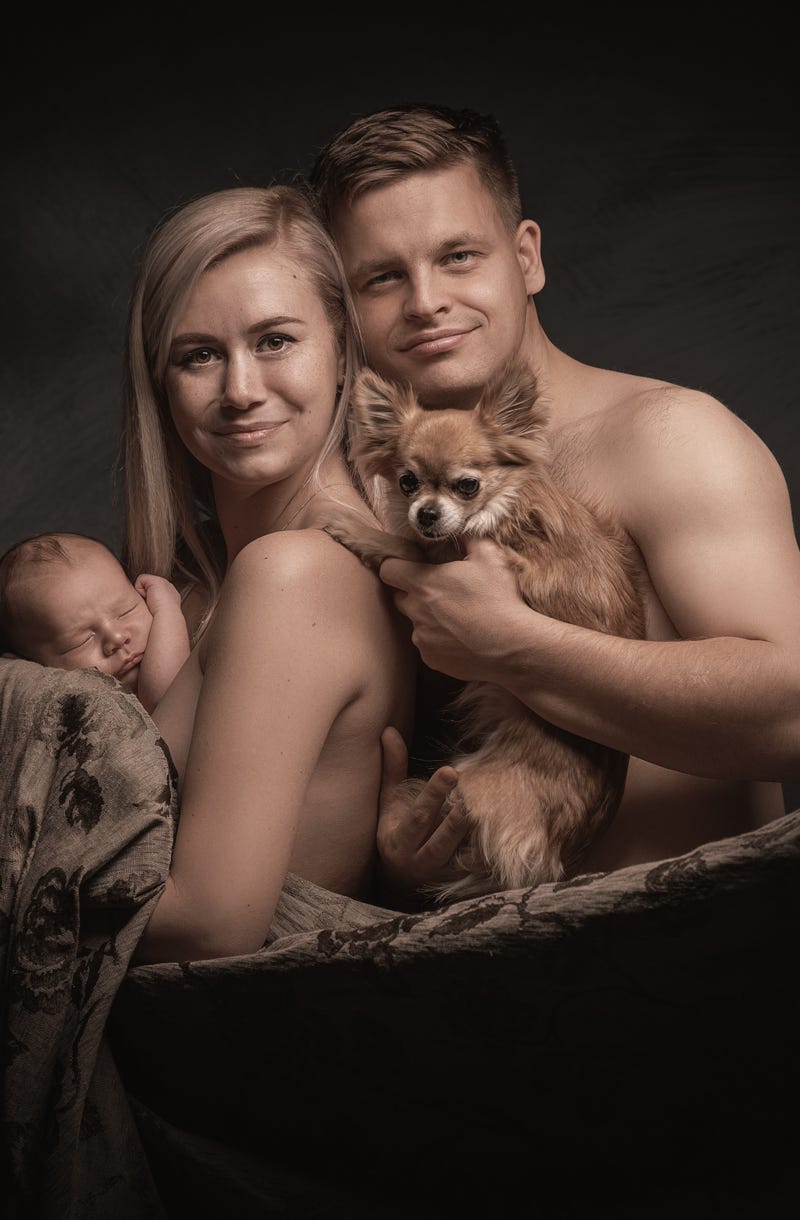rodinný portrét s čivavou a miminkem